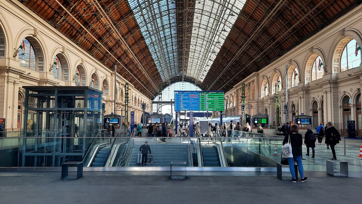 Változik néhány dolog a Keleti pályaudvaron hétfőtől, mutatjuk, mire kell odafigyelni