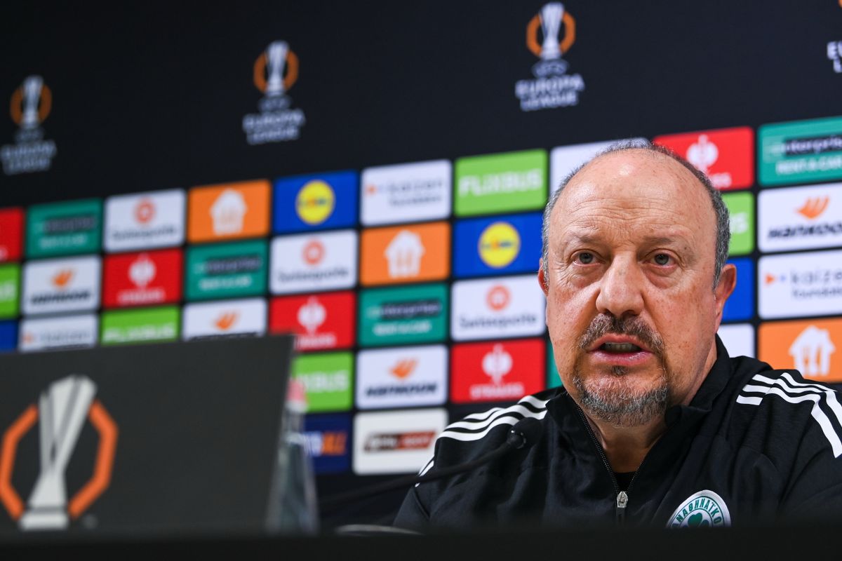 Budapest, 2026. január 21.
Rafael Benítez vezetőedző a Panathinaikosz labdarúgócsapatának sajtótájékoztatóján a Groupama Arénában 2026. január 21-én. A görög csapat másnap a Ferencváros ellen lép pályára a labdarúgó Európa-liga alapszakaszának 7. fordulójában.
MTI/Purger Tamás