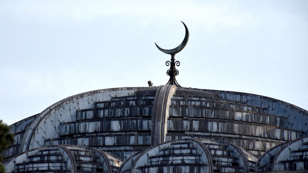 Kemény fellépést ígérnek: felszámolja az illegális mecseteket Róma