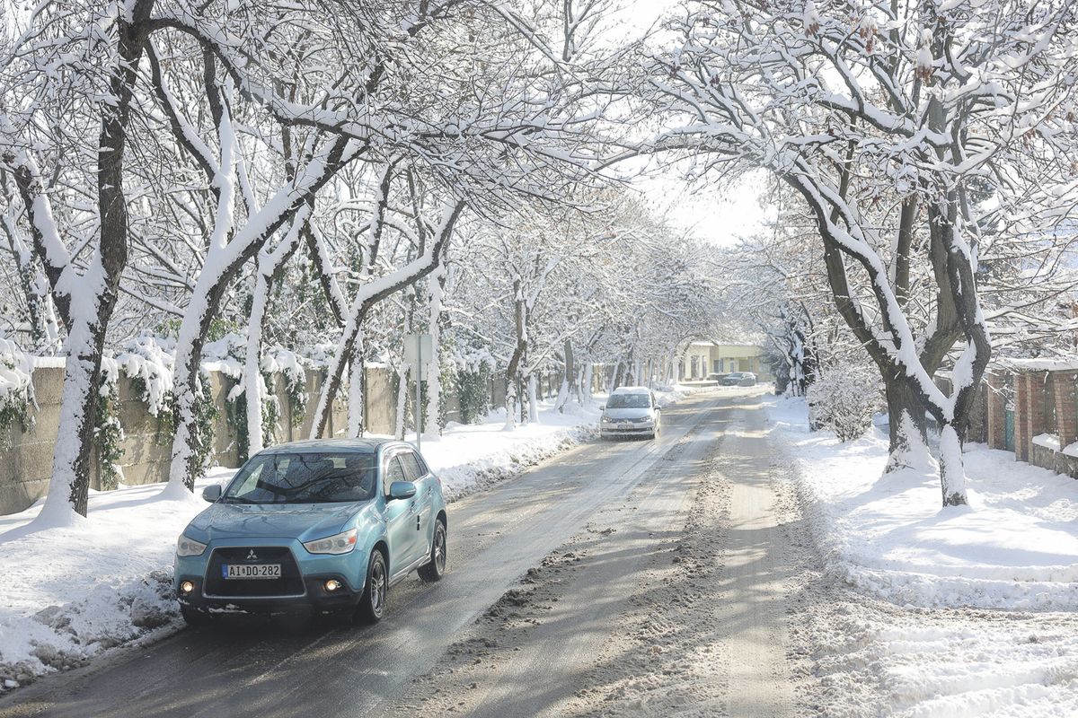 20260107 Eger
Ismét jelentős havazásra ébredt Eger.
Fotó: Huszár Márk HM
Heves Megyei Hírlap