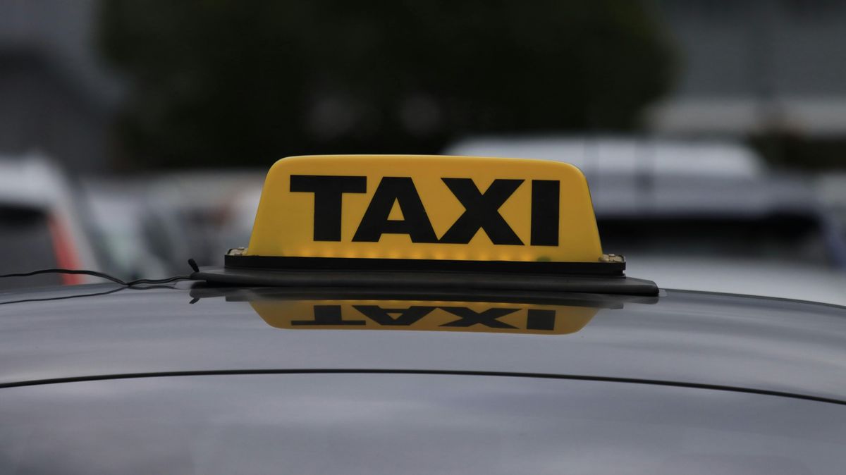 Önvezető taxik jönnek Budapestre + videó