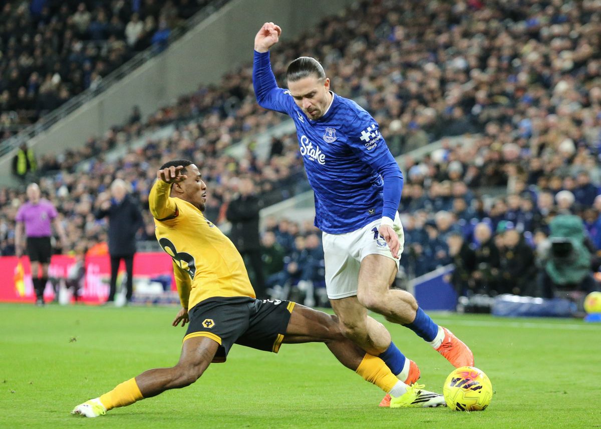 Jack Grealish ostobasága után is villant a piros lap, a frusztrált Everton kilenc emberrel fejezte be a Wolverhampton elleni PL-meccset