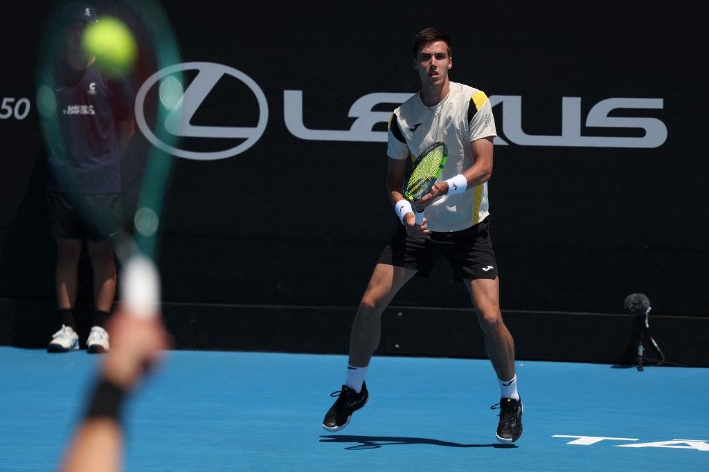 A magyar teniszező, Marozsán Fábián Eliot Spizzirri ellen győzött, majd Jakub Mensík ellen kikapott Aucklandben