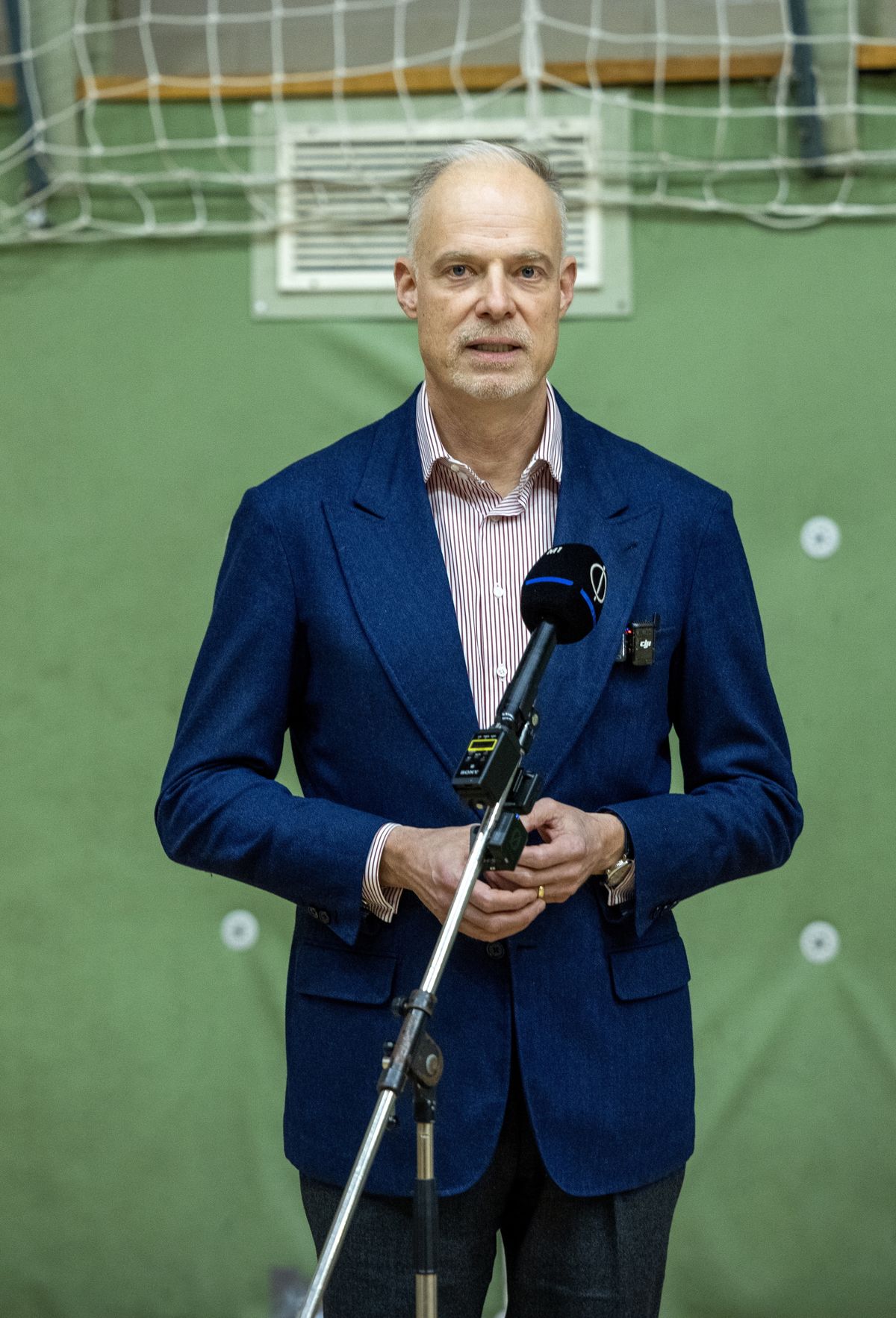 Szerencs, 2026. január 17.
Szalay-Bobrovniczky Kristóf honvédelmi miniszter beszédet mond a XIII. Uray Attila labdarúgó emléktorna díjátadóján Szerencsen, a Kulcsár Anita Városi Sportcsarnokban 2026. január 17-én.
MTI/Erdős József