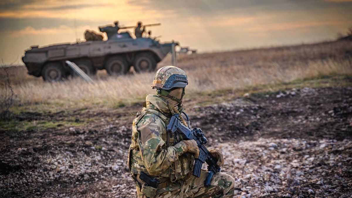 Jelentős juttatást kapnak januárban a katonák, mutatjuk a részleteket + videó