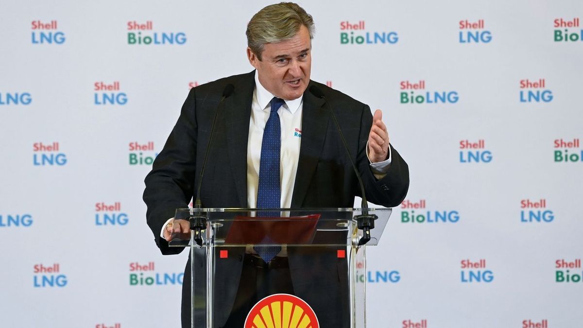 A Tisza Párt a Shell-lel illetve annak egyik volt vezetőjével akarja fényezni magát, de vannak súlyos kérdőjelek