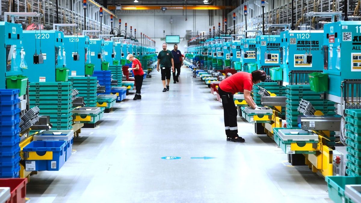 A béremelés a magyar gazdaság túlélésének záloga – de mit hoz a jövő?