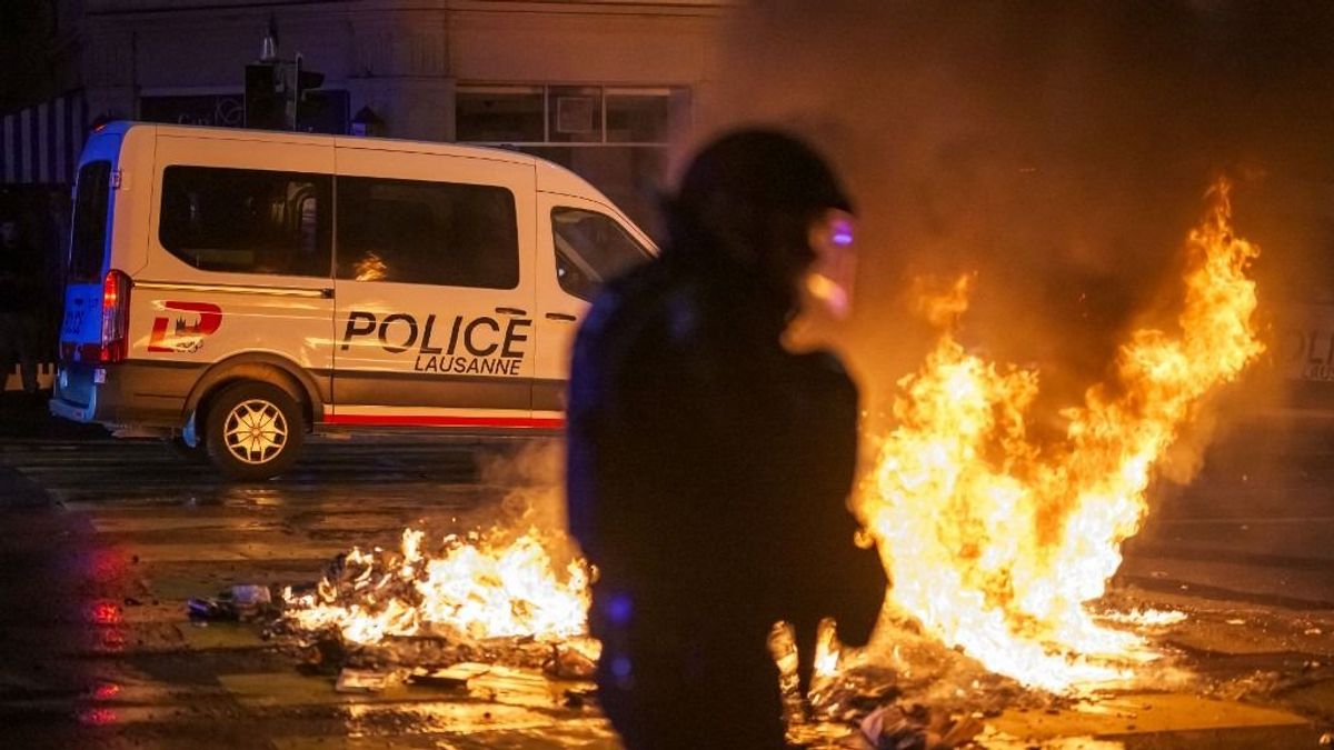Újévi tragédia a svájci síparadicsomban: robbanás történt egy zsúfolt bárban + videó