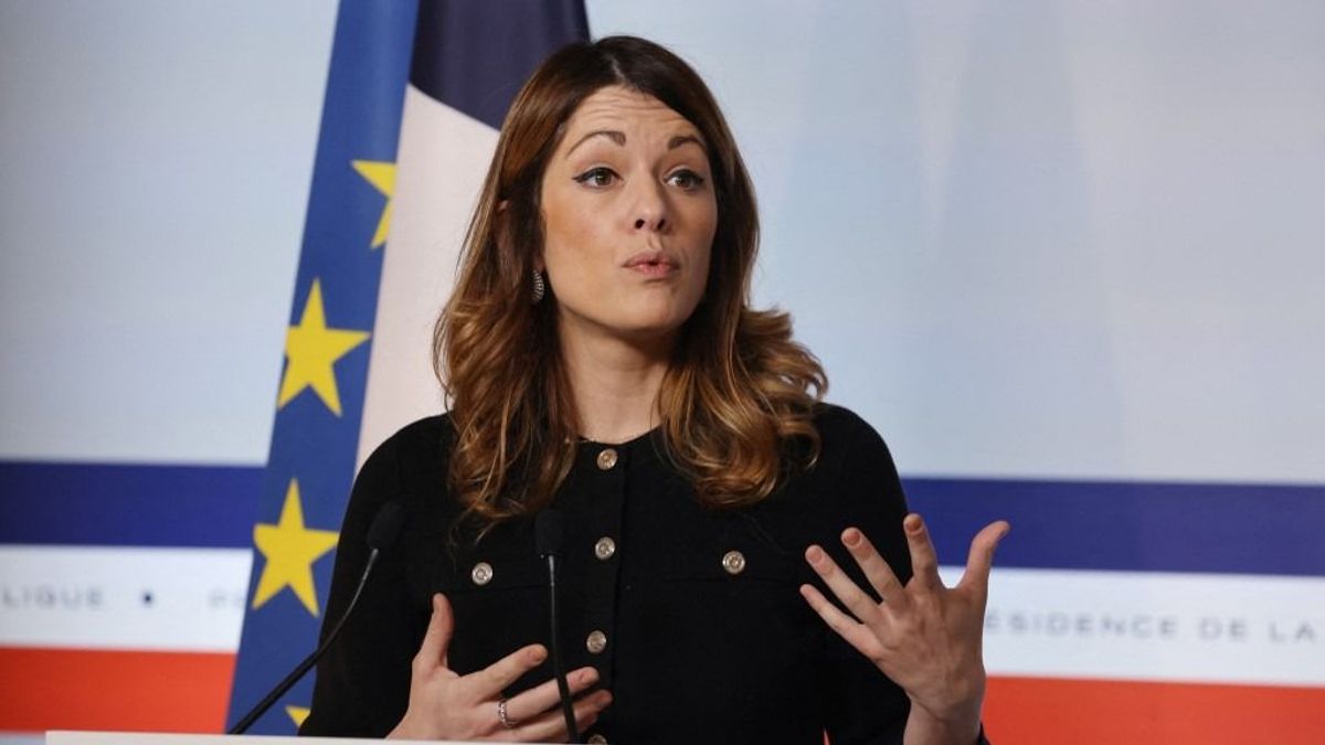 Franciaország bekeményített, nincs tabu a terrorszervezetet illetően