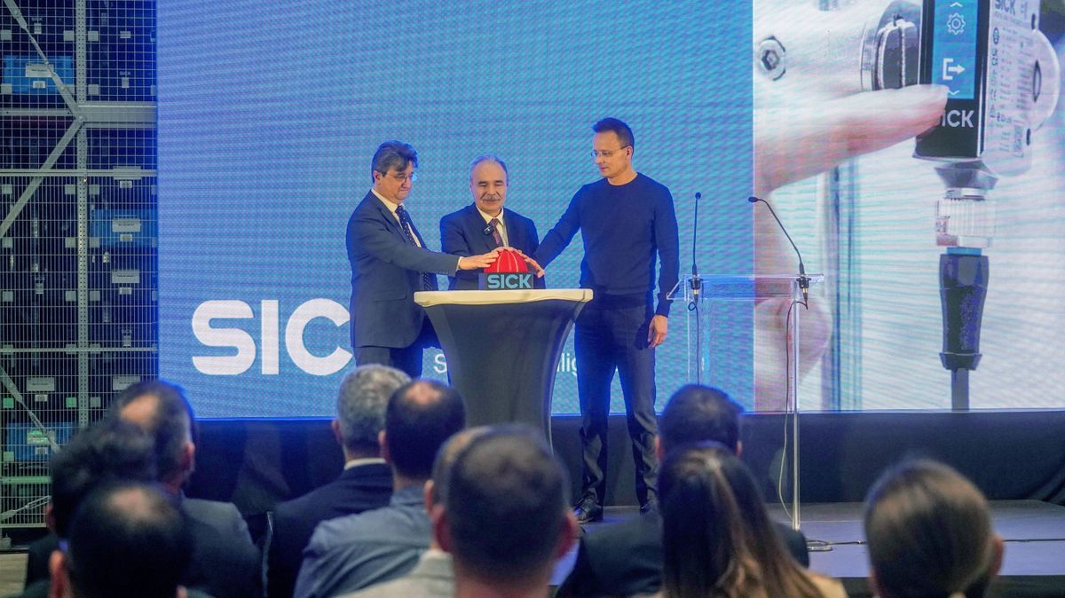 Szijjártó Péter: A SICK Kft. beruházása nyomán háromszáz új munkahely jött létre Kunszigeten