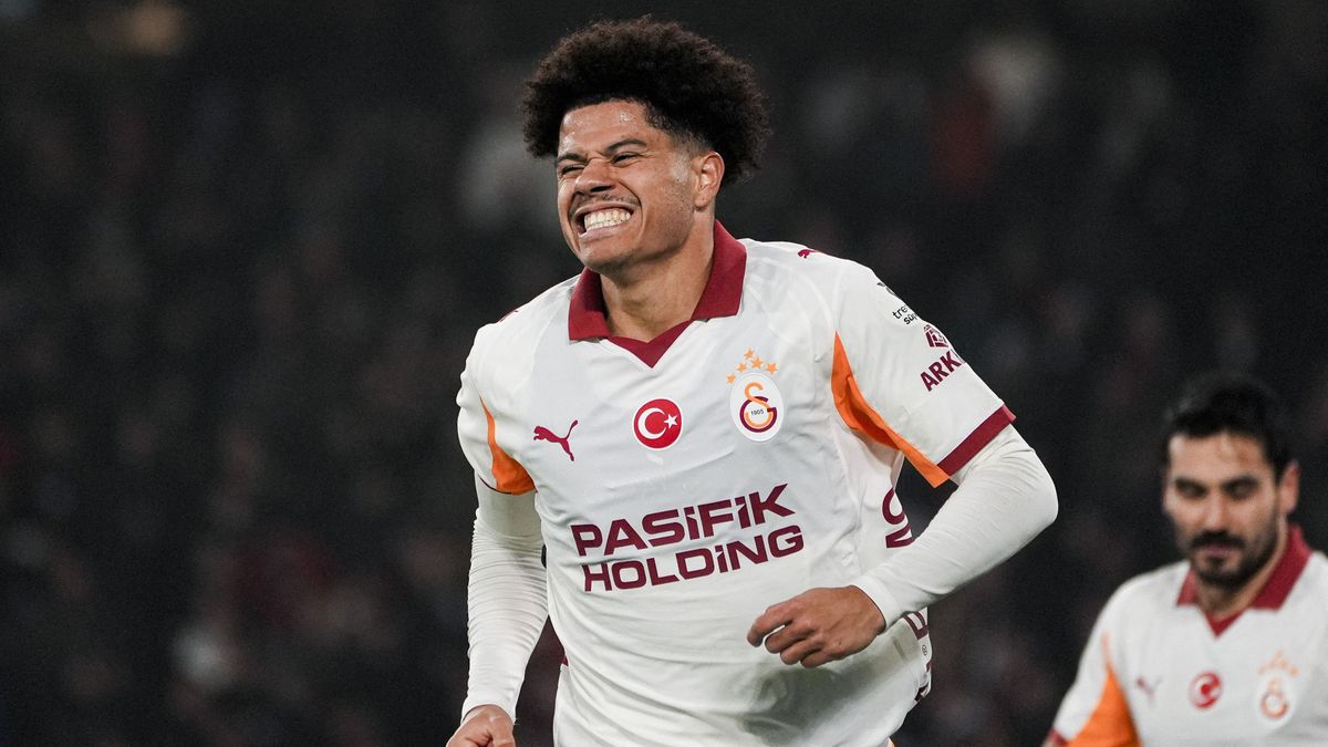 Sallai csodás tekerése után csapattársa szenvedve grimaszolt + videó