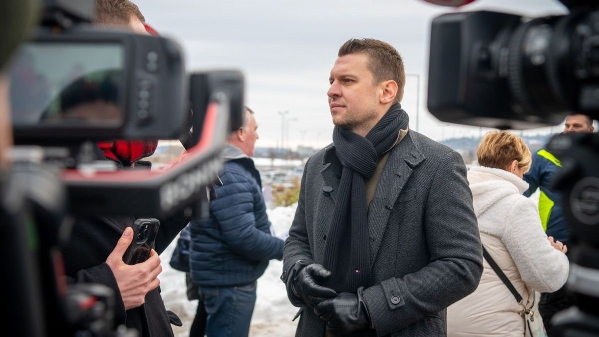 Menczer: A magyar érdekeket csak Orbán Viktor tudja megvédeni