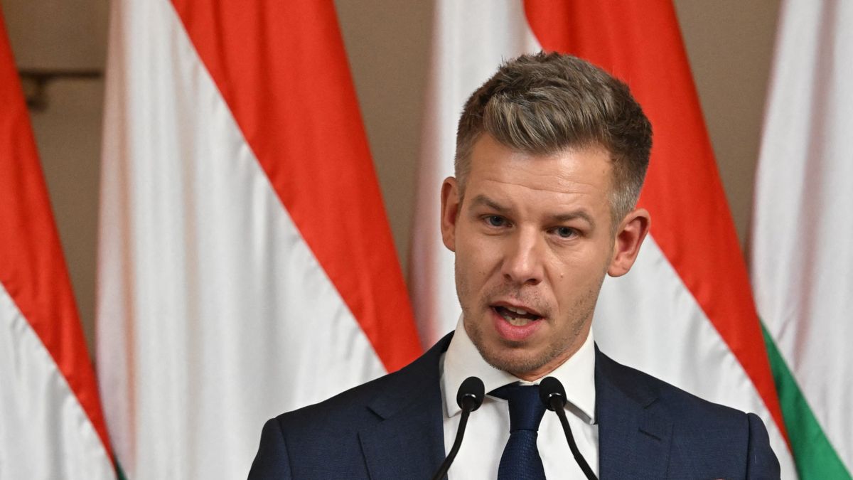 Hungarian opposition leader Peter Magyar of TISZA (Respect and Freedom) party answers a journalist's question during the international press conference in Budapest, Hungary, on January 5, 2026. (Photo by Attila KISBENEDEK / AFP)