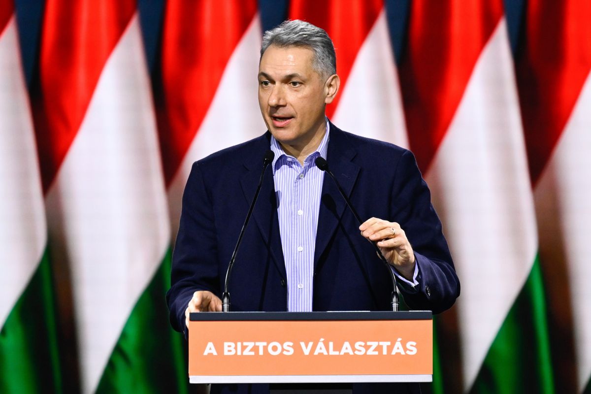 Budapest, 2026. január 10.
Lázár János építési és közlekedési miniszter beszédet mond a Fidesz kongresszusán a budapesti Hungexpón 2026. január 10-én.
MTI/Hegedüs Róbert