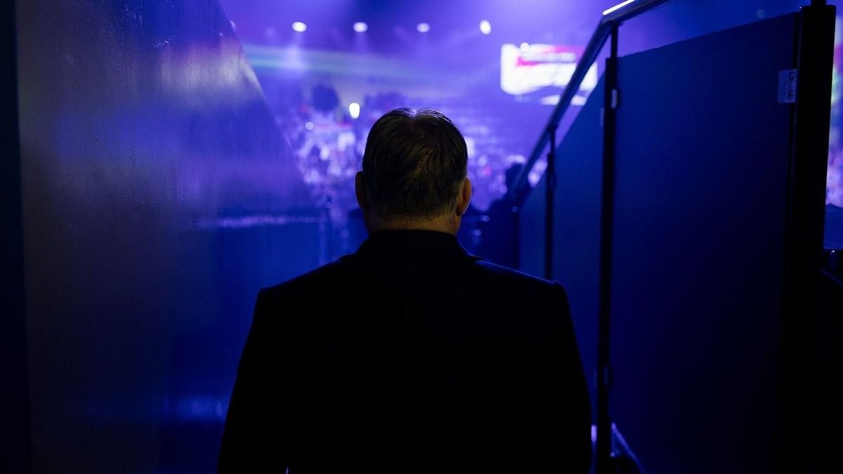 Megasztár Orbán Viktor öltözőjében + videó