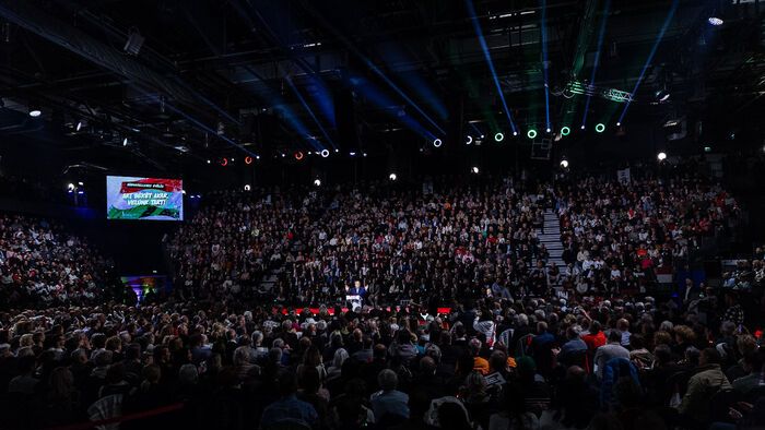 DPK Miskolc
Fidesz kampány
Orbán Viktor