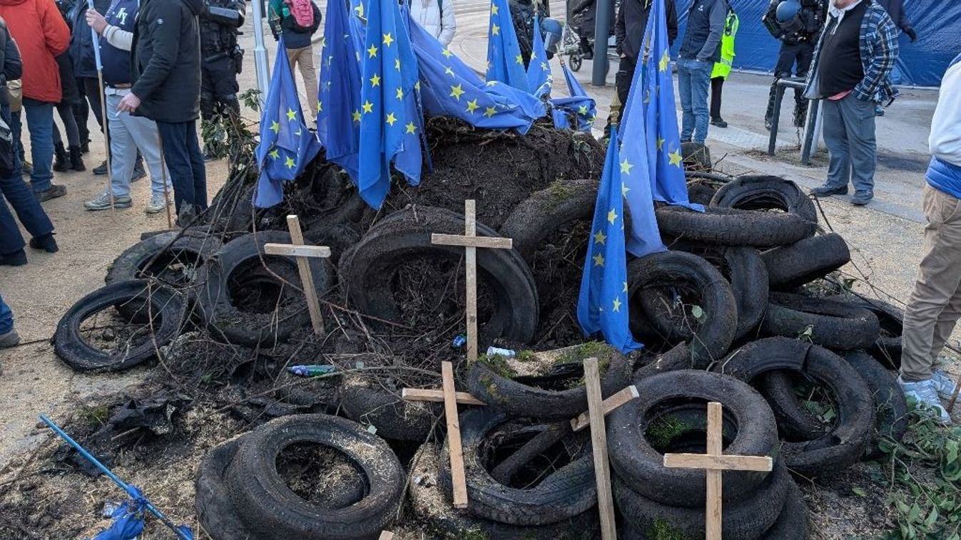 Betelt a pohár: gazdák tüntetnek Strasbourgban