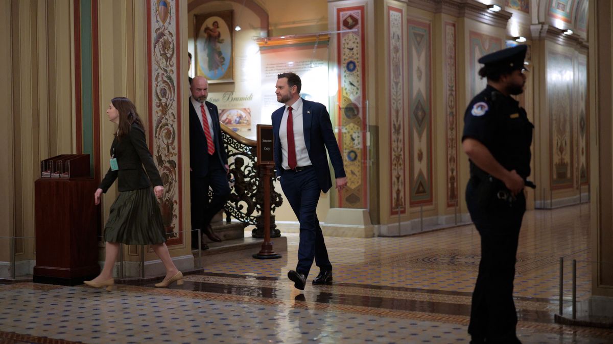 J. D. Vance megölésével fenyegetett egy kaliforniai férfi