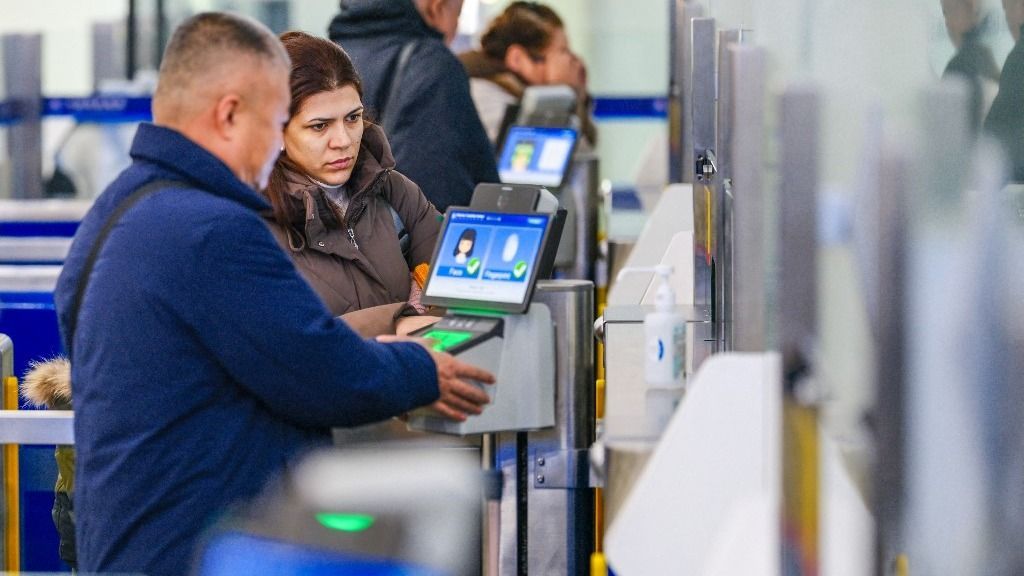 Huszonnyolc kanadai állampolgárt véglegesen eltiltott az országba való beutazástól az orosz külügyminisztérium.