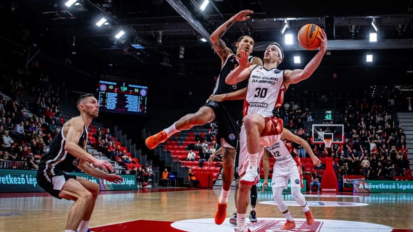 Az NBA-bajnok Juan Toscano-Anderson mindent megtett, hogy megállítsa Somogyi Ádámot