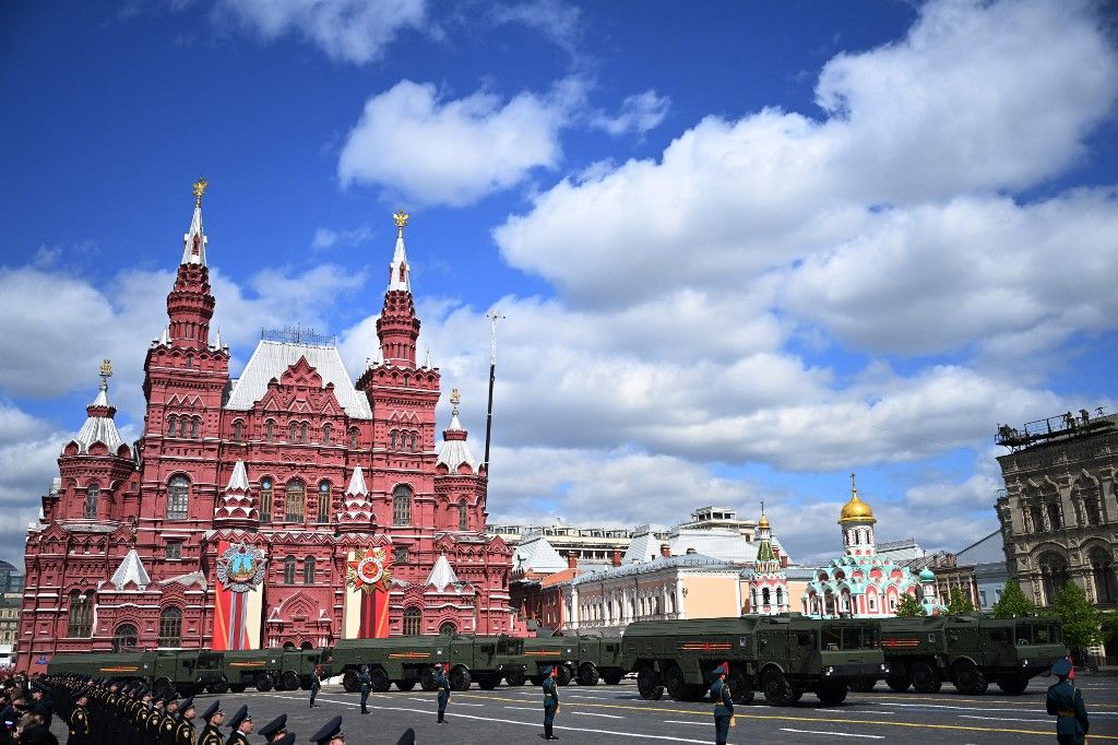 A szankciókat kijátszó csomagok akadálytalanul jutnak el Moszkvába (Illusztráció, forrás: AFP)