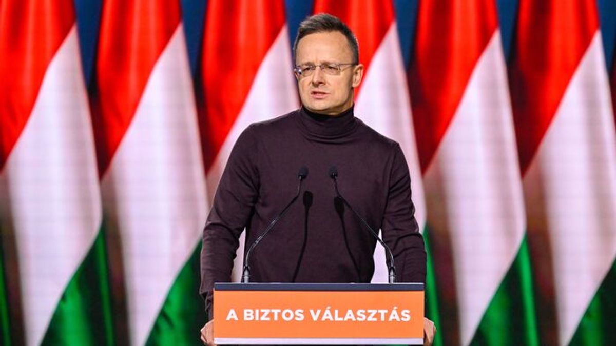 Hungary FM: Those Who Said Yes to Brussels Have Paid the Price
