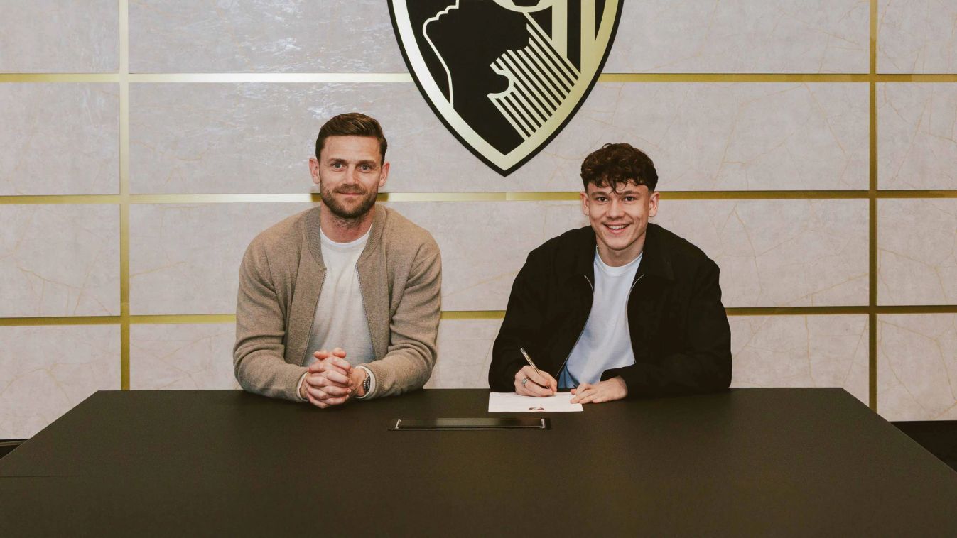 Bournemouth, Tóth Alex