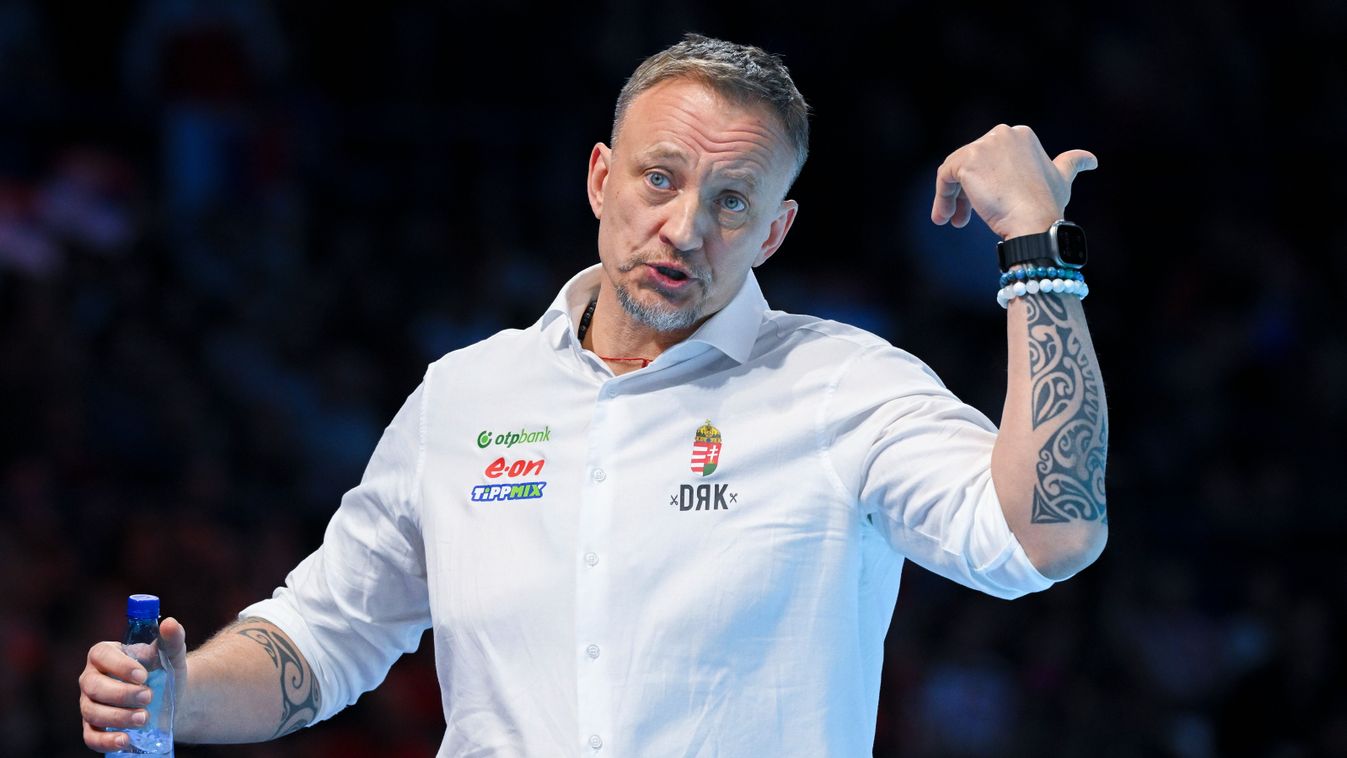 Varga Zsolt
Belgrád, 2026. január 18.
Varga Zsolt szövetségi kapitány a belgrádi férfi vízilabda Európa-bajnokság középdöntőjének E csoportjában játszott&nbsp;Magyarország - Szerbia mérkőzésen a Belgrade Arenában 2026. január 18-án.
MTI/Czeglédi Zsolt