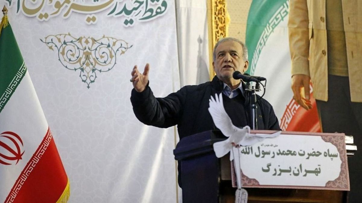 Az iráni elnök szerint külső erők próbálják destabilizálni az országot