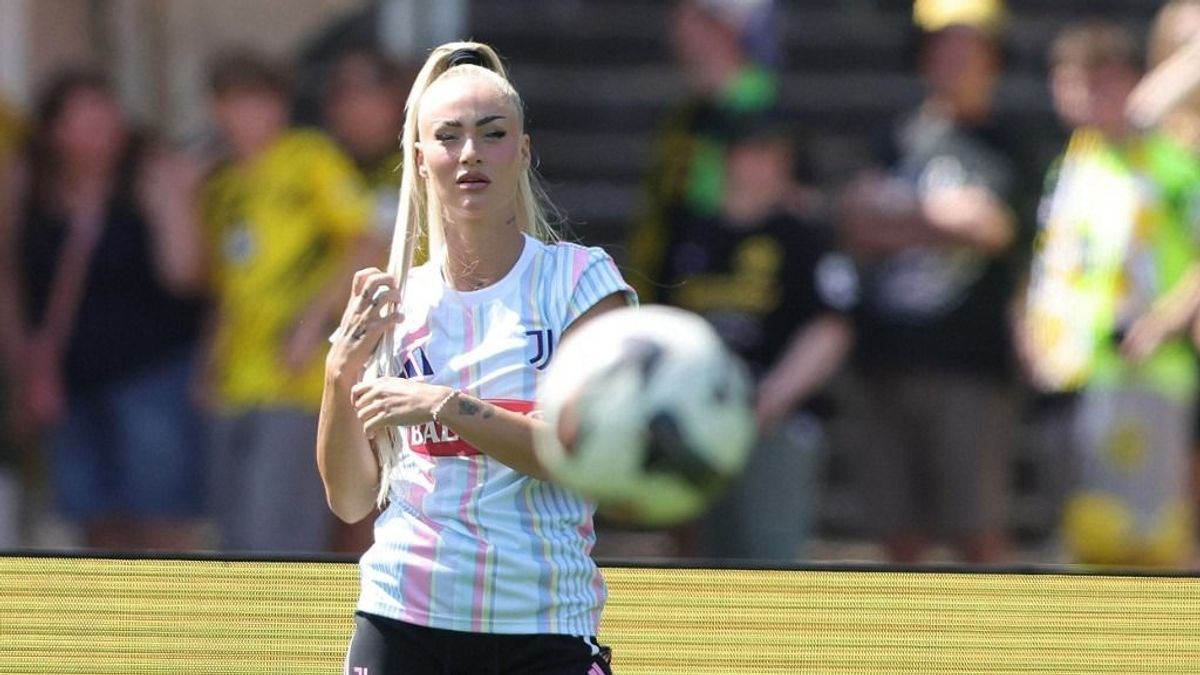 Nő, futballozik, négyszer népszerűbb, mint Szoboszlai, és veri a PL-bajnok klubját is