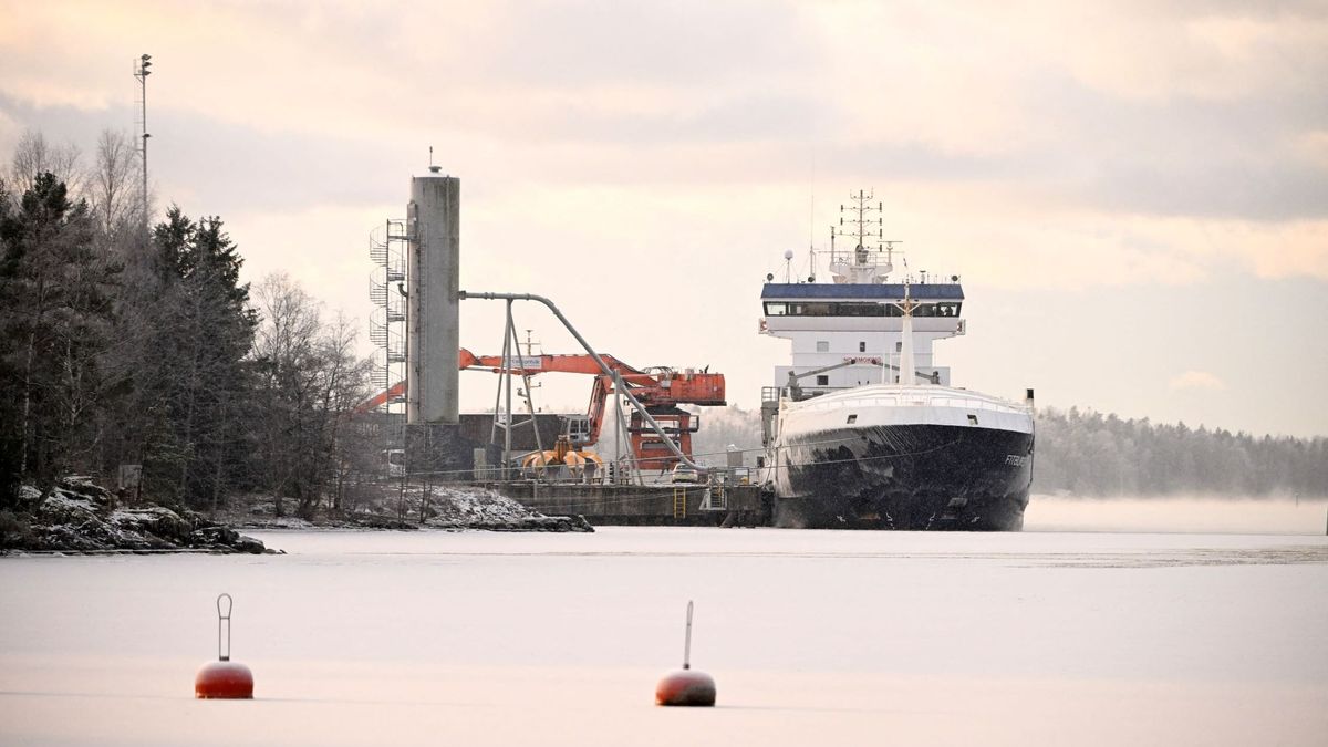 Két tengerészt vett őrizetbe Finnország a Balti-tengeri kábel megrongálása miatt