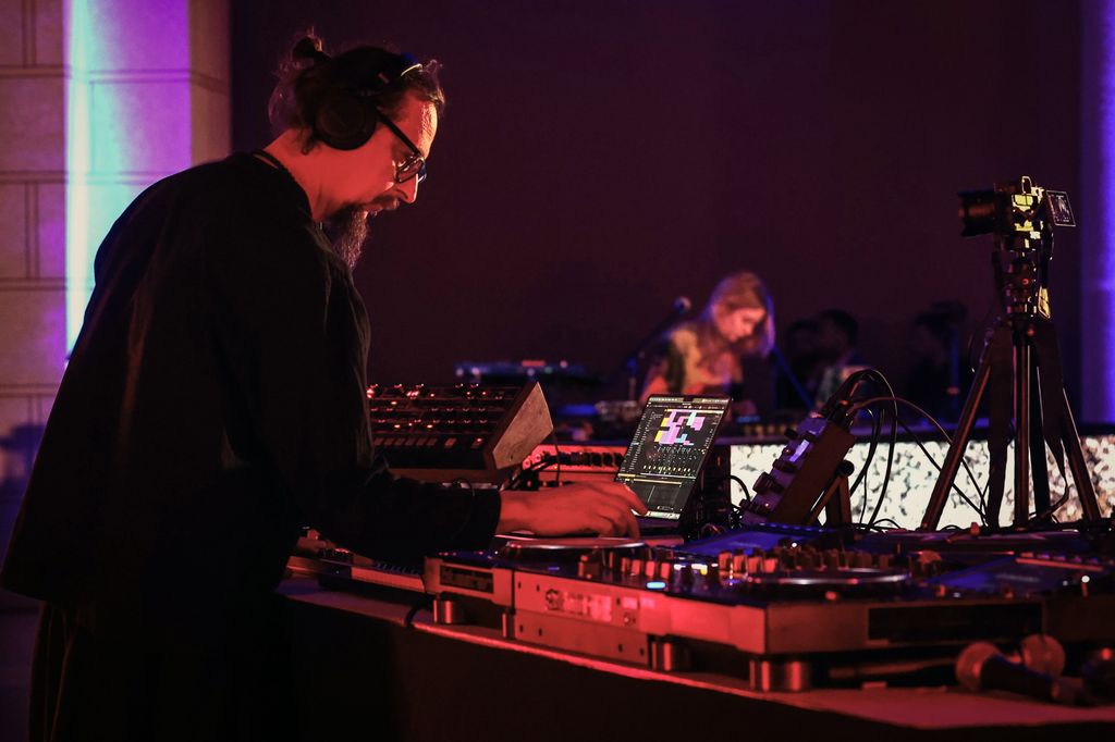 Blake the Silence Silent Disco a Szépművészeti Múzeumban az ország első múzeumi Silent Discója