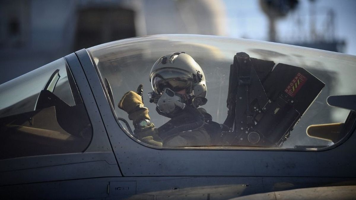 Háborús készültségbe kapcsol Franciaország