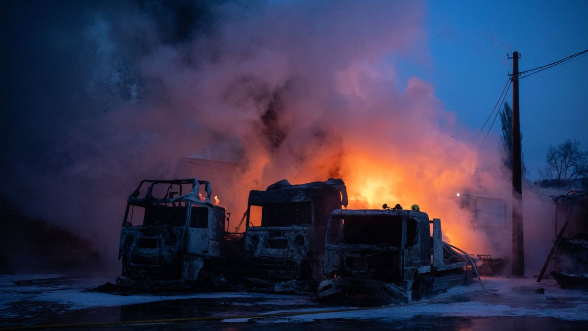 Oroszország több száz drónnal támadott