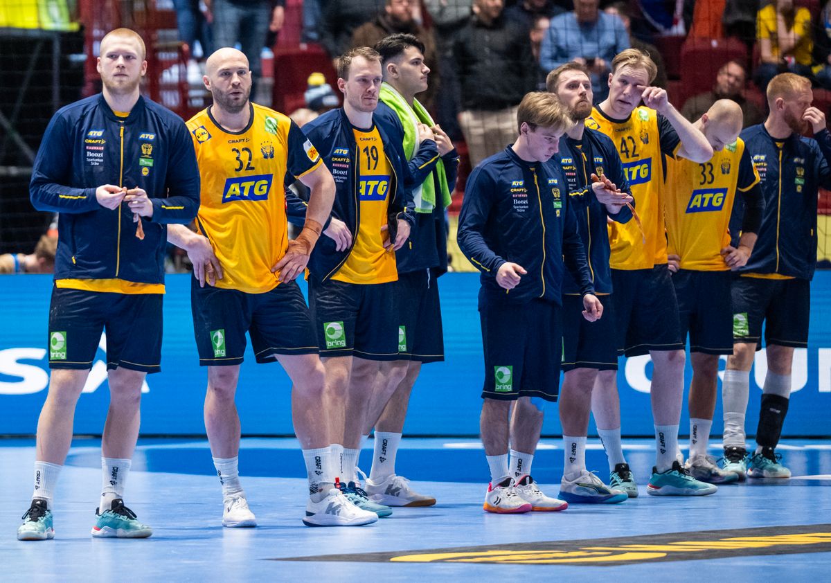 Csalódott svéd játékosok az Izland elleni vereség után a kézilabda Eb-n