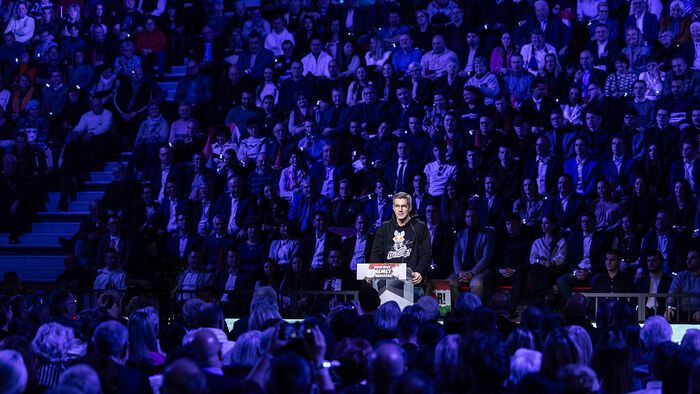 DPK Miskolc
Fidesz kampány
Kocsis Máté