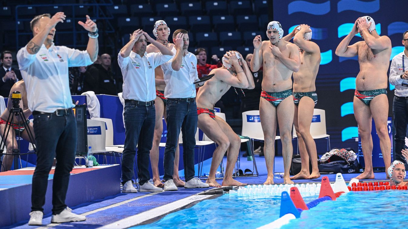 A magyar férfi-vízilabdaválogatott 
Belgrád, 2026. január 18.
A magyar kispad a belgrádi férfi vízilabda Európa-bajnokság középdöntőjének E csoportjában játszott&nbsp;Magyarország - Szerbia mérkőzés végén a Belgrade Arenában 2026. január 18-án. A szerb válogat