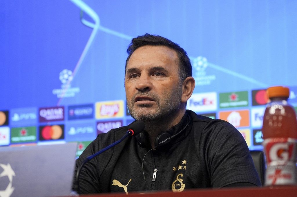 Okan Buruk a Galatasaray keddi sajtóeseményén válaszolt az újságírók kérdéseire