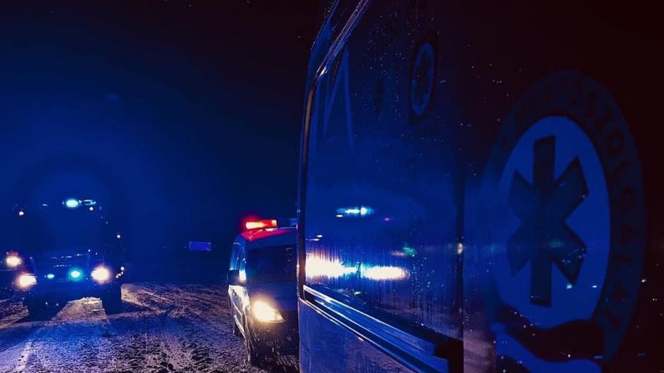 mentőautó,havazás