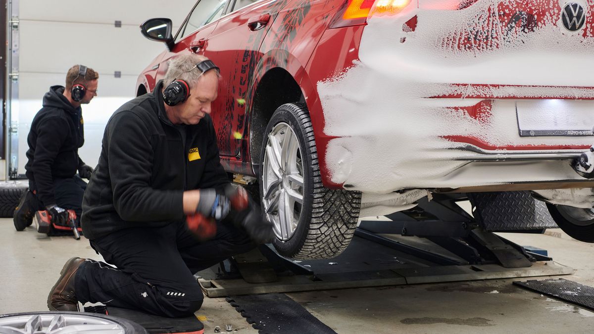 Tényleg jók a négy évszakos gumik a kemény téli útviszonyok között?