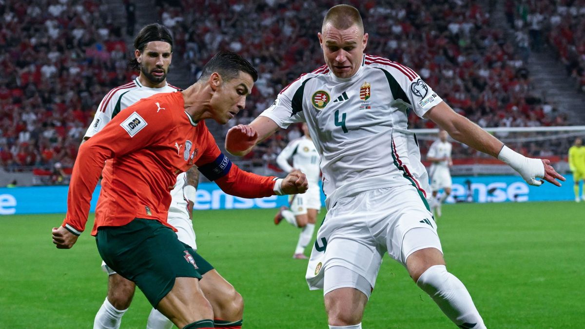 A magyar futballszurkolók érdeke, hogy Szalai Attilával végre valami jó is történjen