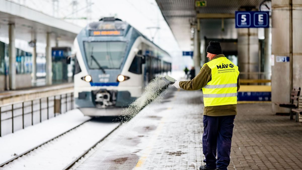 Megjött a helyzetjelentés az utakról, folyamatosan dolgoznak a munkagépek