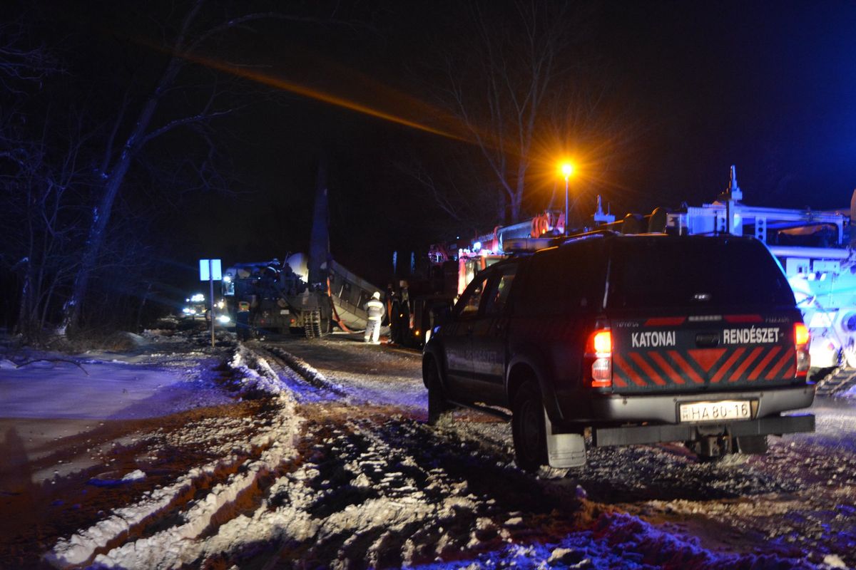 Éles akcióban a WISENT műszaki mentő-vontató jármű (Forrás: Facebook)