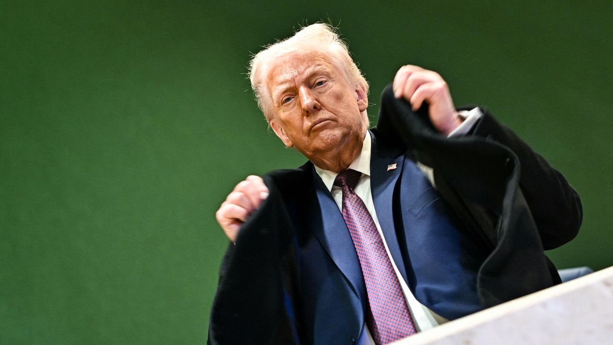 Trump újabb vámokat lengetett be – ezúttal Kanadának üzent