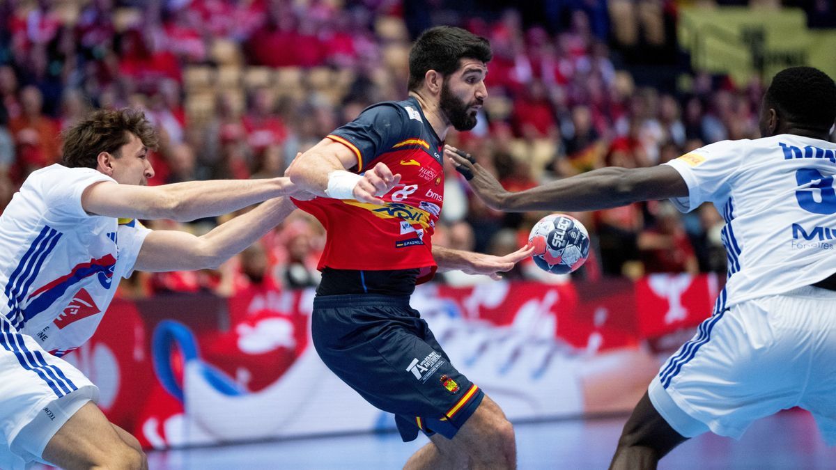 Durva szabálytalanság a kézi Eb-n, a magyar játékosok csapata egyből kiverte a balhét