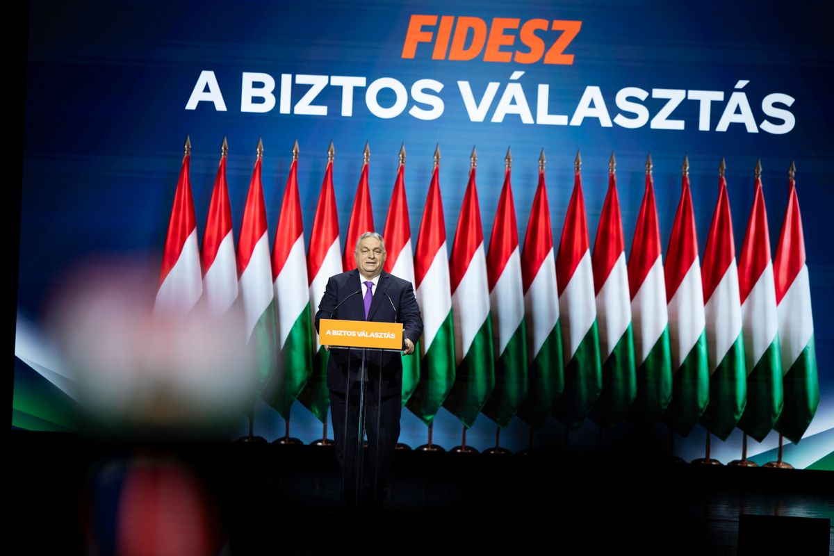 Budapest, 2026. január 19.
A Miniszterelnöki Kommunikációs Főosztály által közreadott képen Orbán Viktor miniszterelnök, a Fidesz elnöke beszédet mond Az önkormányzatok a mi erőnk című, a Fidesz által szervezett országos önkormányzati fórumon a Budapest Kongresszusi Központban 2026. január 19-én.
MTI/Miniszterelnöki Kommunikációs Főosztály/Fischer Zoltán