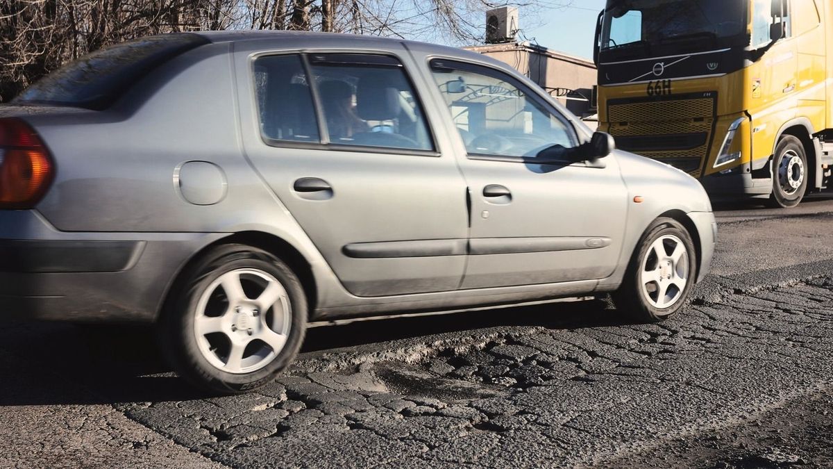 Kátyúkba fulladó Budapest: akár 12 ezer úthibát is ki kell javítani az első negyedévben