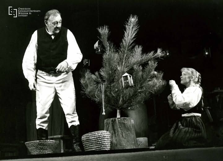Sinkovits Imre és Kubik Anna az Advent a Hargitán című darabban. Forrás: Oszmi Fotótár