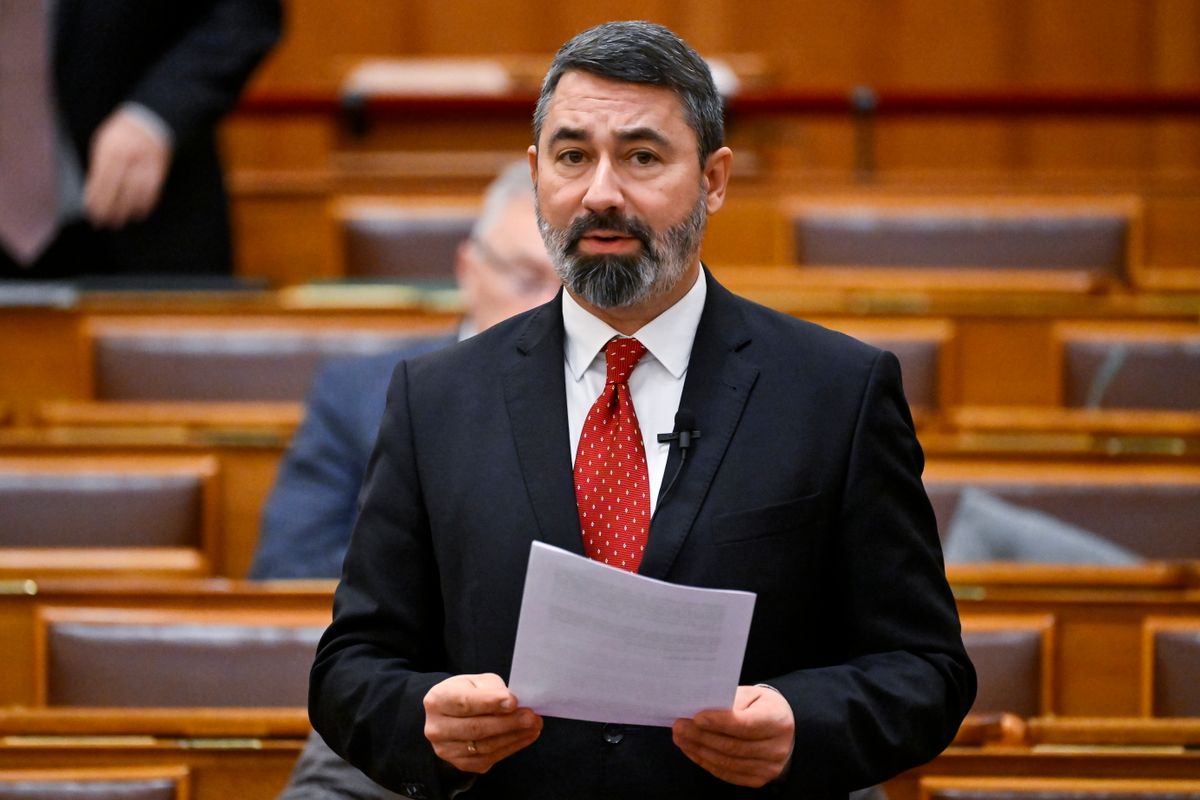 Budapest, 2025. december 9.
Hidvéghi Balázs, a Miniszterelnöki Kabinetiroda parlamenti államtitkára zárszót mond a 2027-ben esedékes mikrocenzusról, azaz kis népszámlálásról szóló törvényjavaslathoz benyújtott bizottsági jelentések vitáján, amelyhez nem volt felszólaló az Országgyűlés plenáris ülésén 2025. december 9-én.
MTI/Hegedüs Róbert