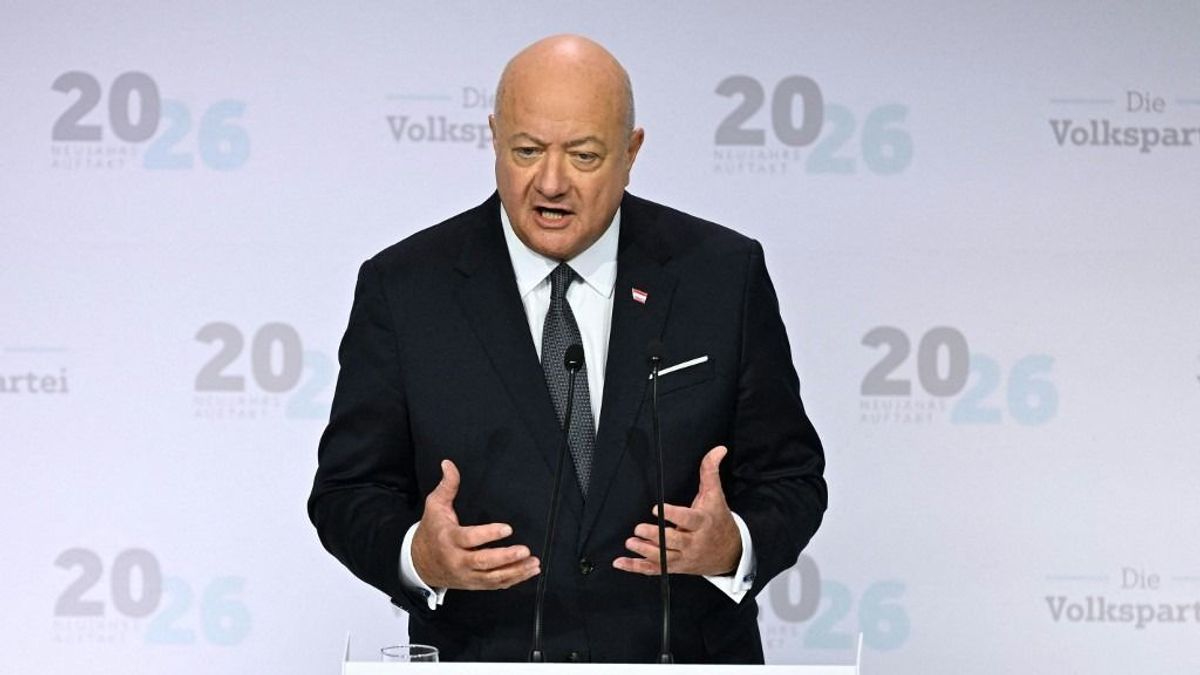 Kevesebb segélyt szán a migránsoknak az osztrák kancellár